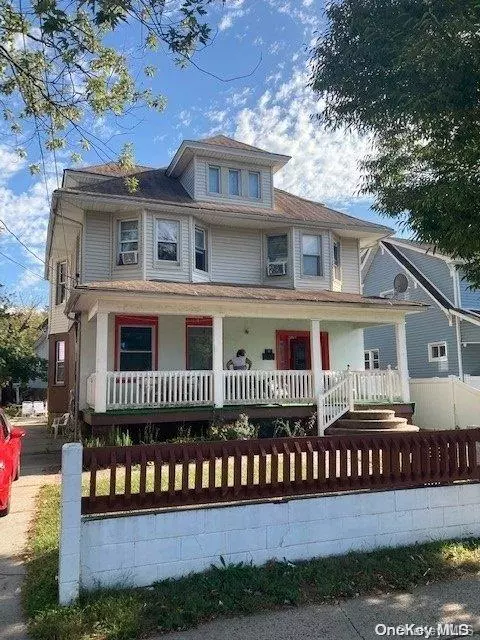 142 Broadway, Freeport, NY 11520