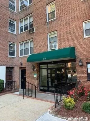 Flushing, NY 11354,26-21 Union Street #4C