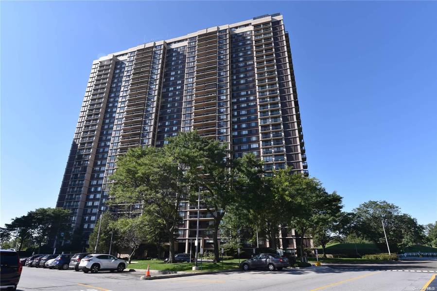 269-10 Grand Central Pkwy #7D, Floral Park, NY 11005