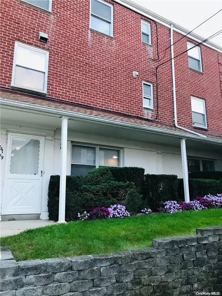 67-39 Cloverdale Lane #1, Bayside, NY 11364