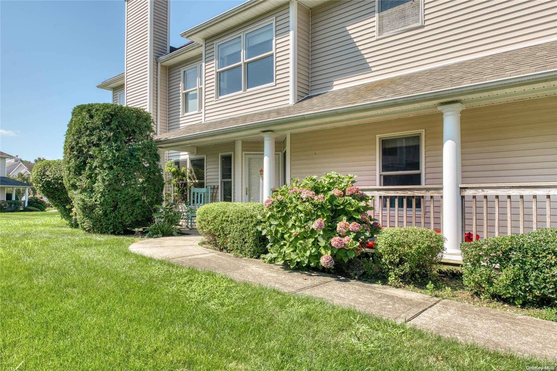 1906 Cedar PATH #1906, Riverhead, NY 11901