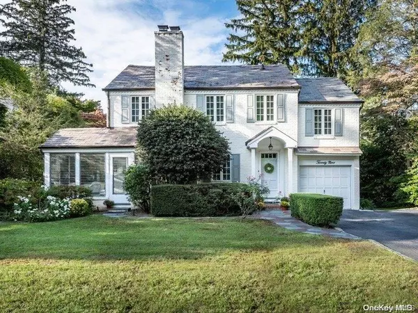 29 Marlboro RD, Manhasset, NY 11030