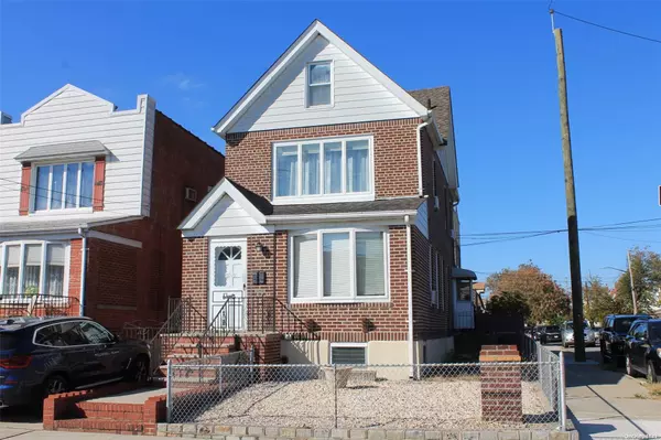 Maspeth, NY 11378,70-19 60th AVE