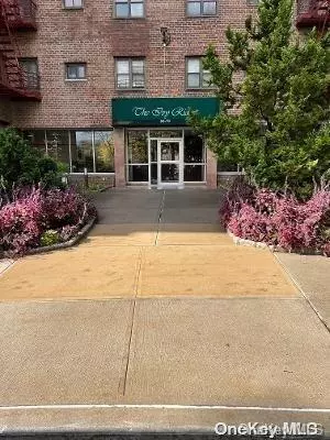 Queens Village, NY 11427,86-70 Francis Lewis BLVD #B-36