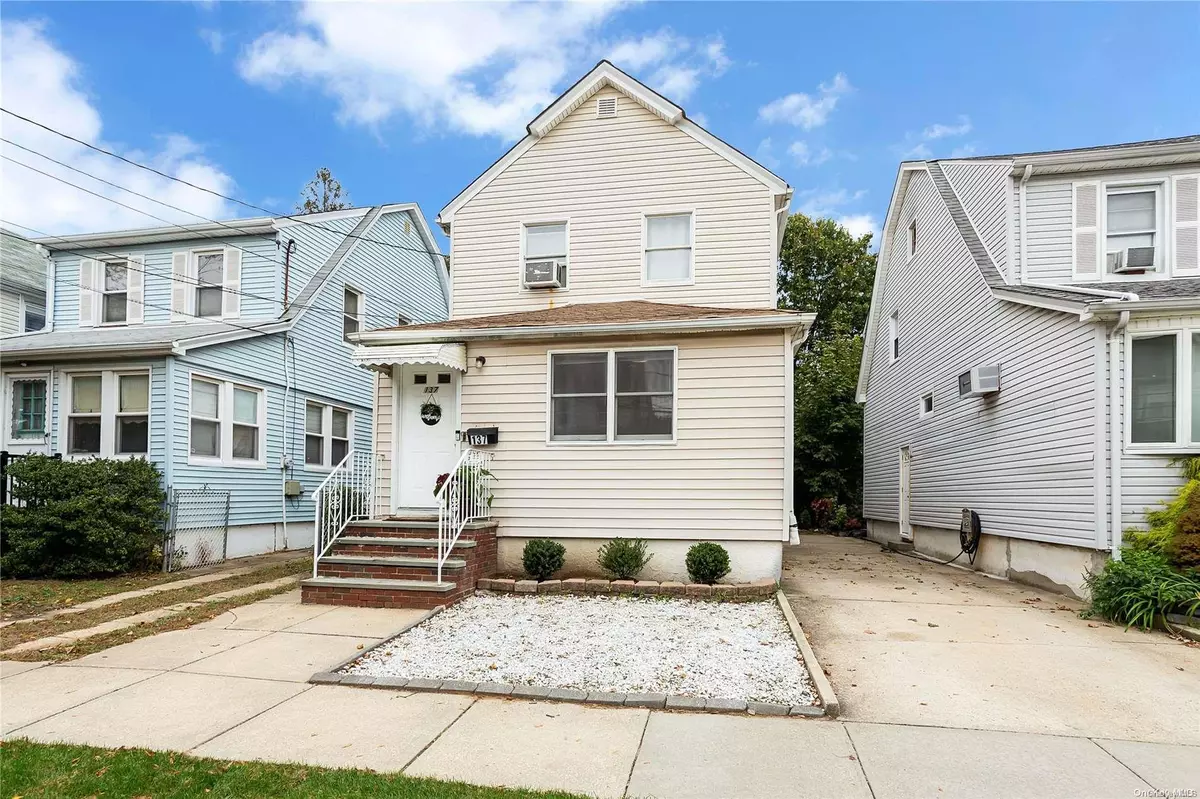 Valley Stream, NY 11580,137 Pilgrim PL