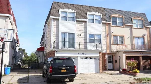 Bayside, NY 11360,15-61 216 ST