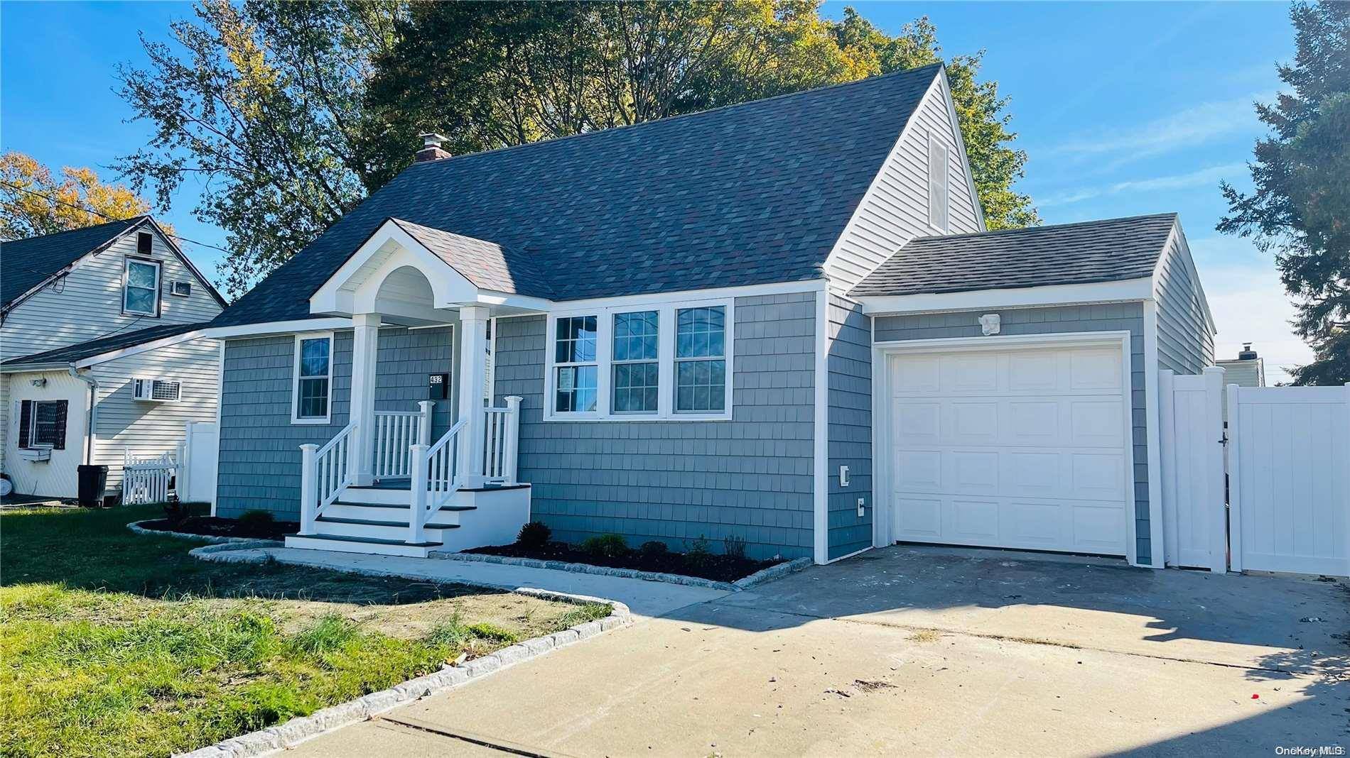 432 17th ST, West Babylon, NY 11704
