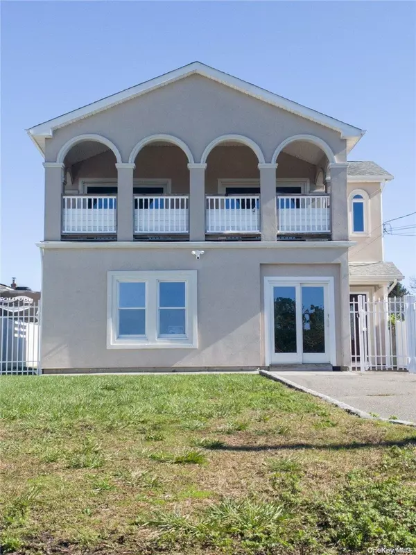 Shirley, NY 11967,9 Grandview DR