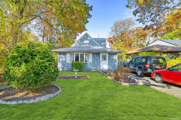 147 Southaven AVE, Mastic, NY 11950