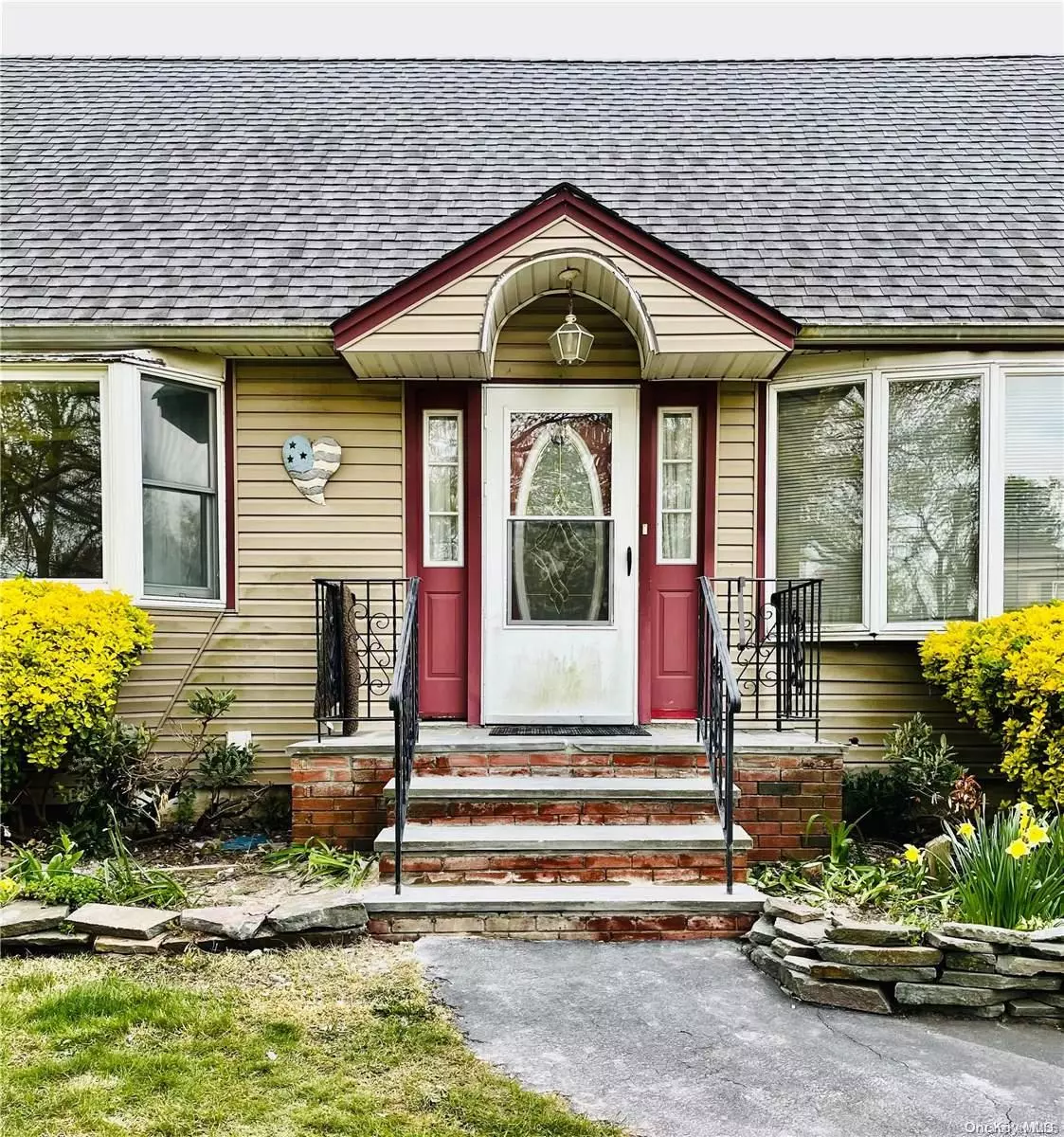 Seaford, NY 11783,524 Arlington DR