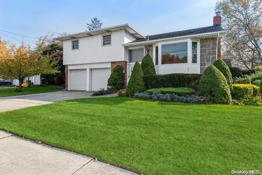 North Bellmore, NY 11710,1818 Bradley CT