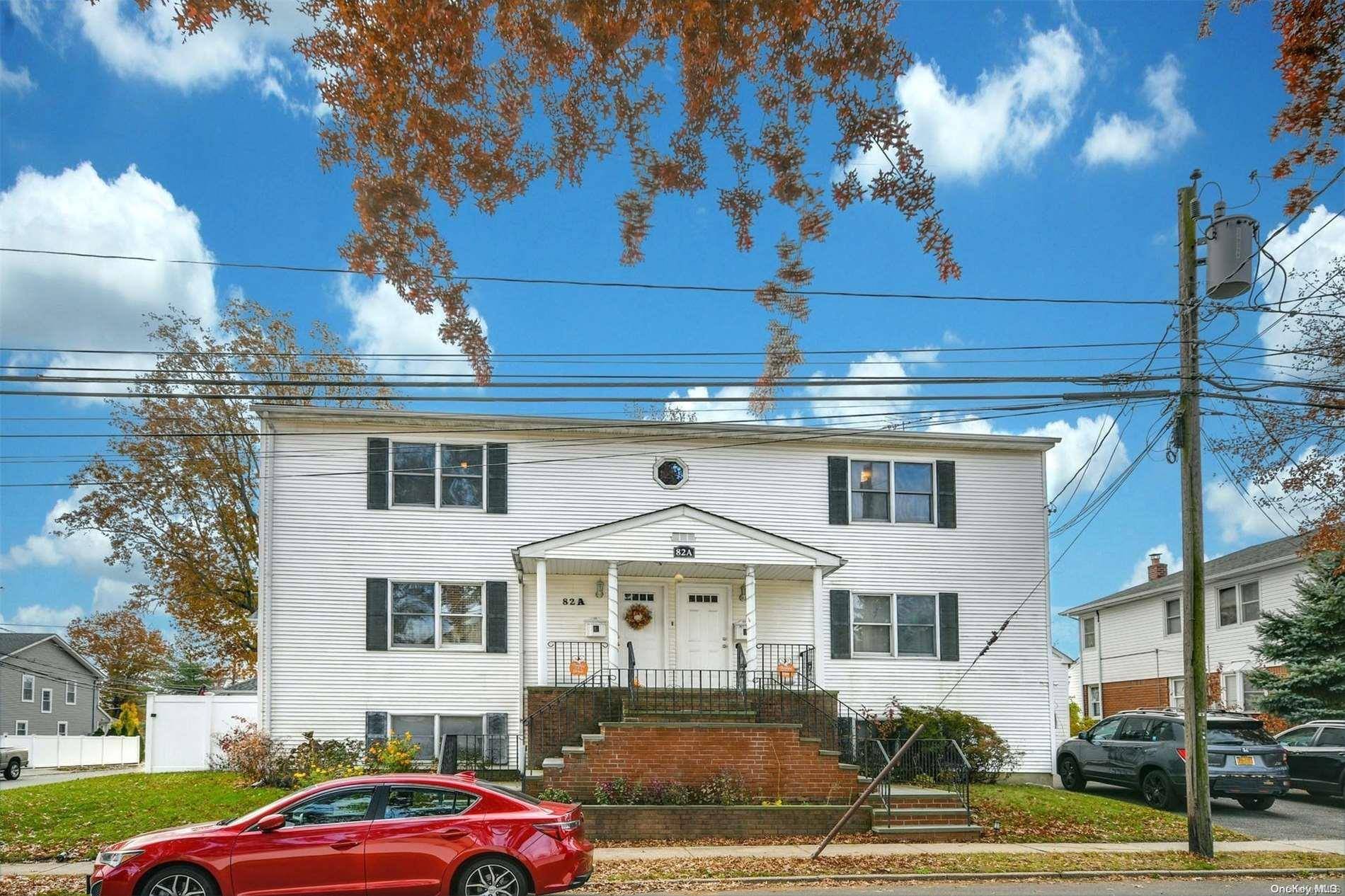 82A 5th AVE, Westbury, NY 11590