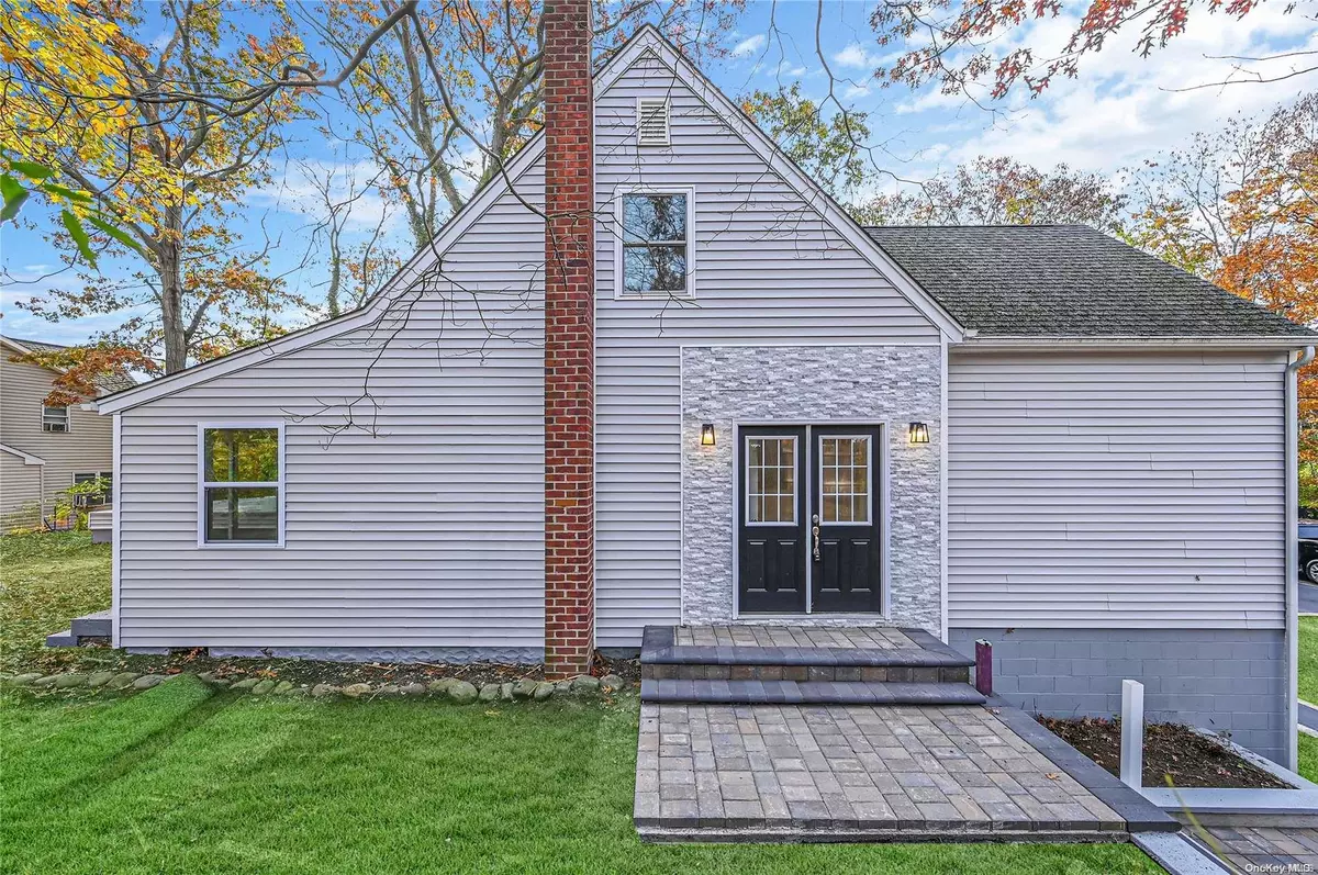 Sound Beach, NY 11789,43 Hewlett DR