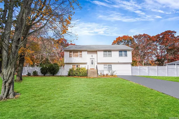 367 Locust ST, Central Islip, NY 11722