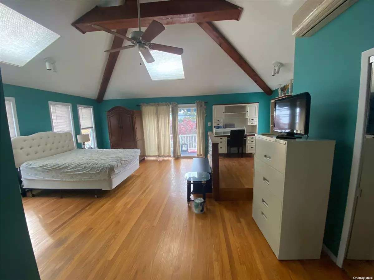 Point Lookout, NY 11569,66 Baldwin AVE