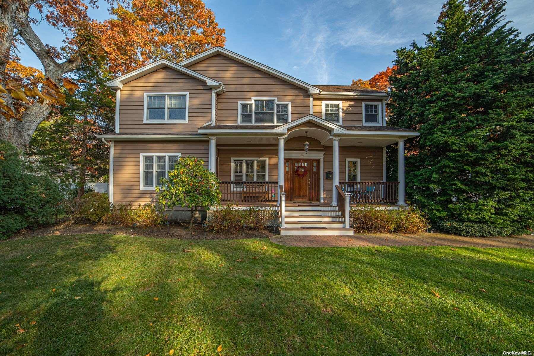 546 Ackerson BLVD, Brightwaters, NY 11718