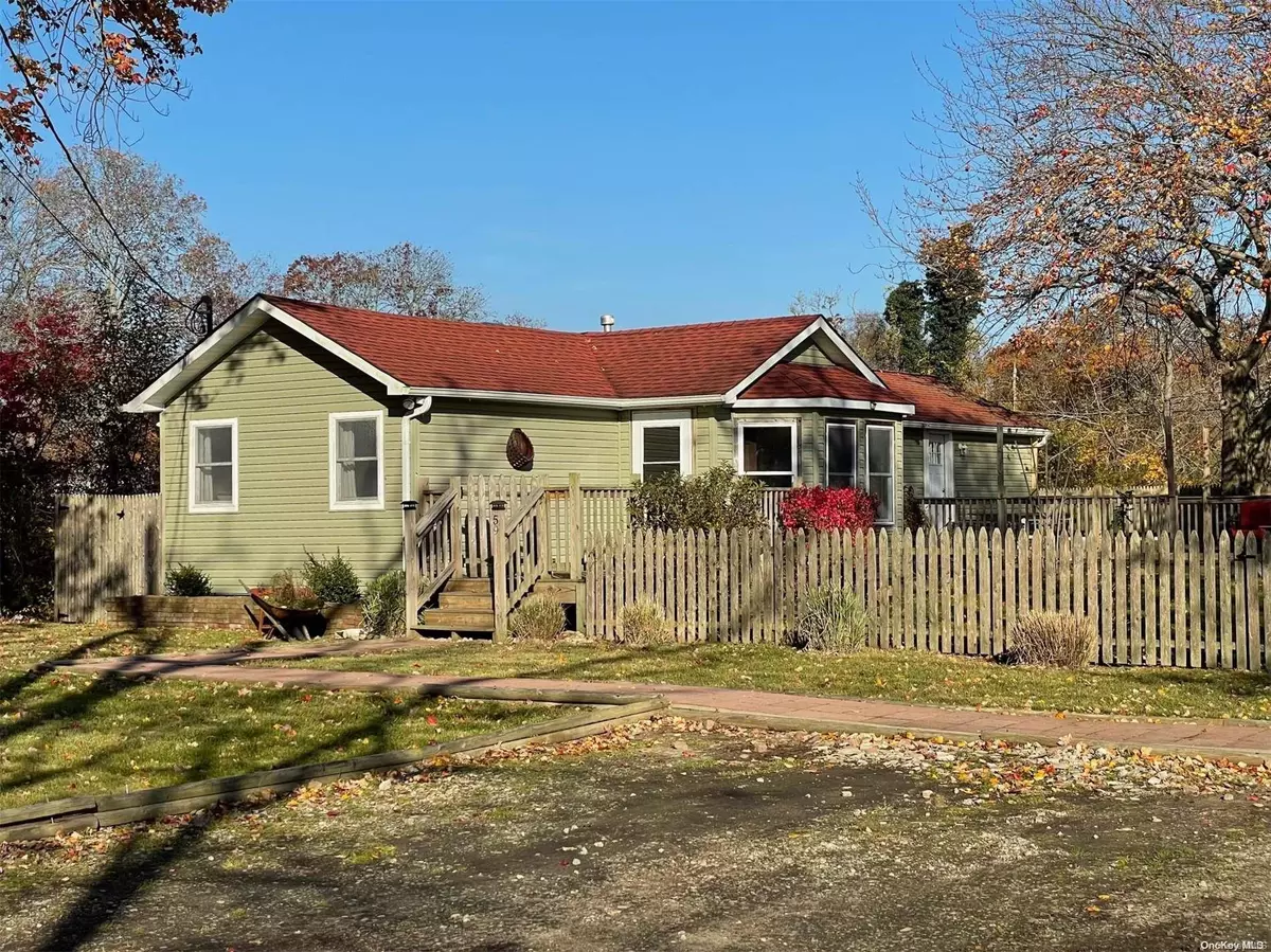 Mastic Beach, NY 11951,59 Orchid DR