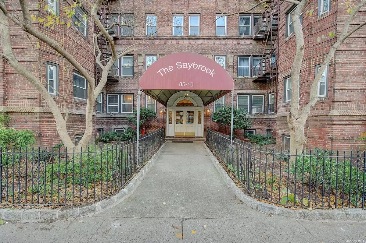 Jackson Heights, NY 11372,85-10 34th AVE #225