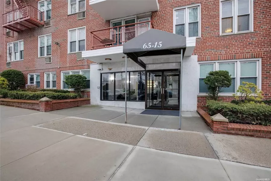65-15 Alderton ST #4D, Rego Park, NY 11374