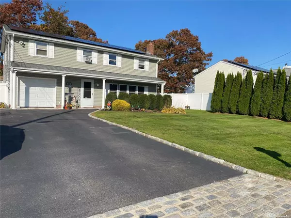 85 Breston DR,  Shirley,  NY 11967