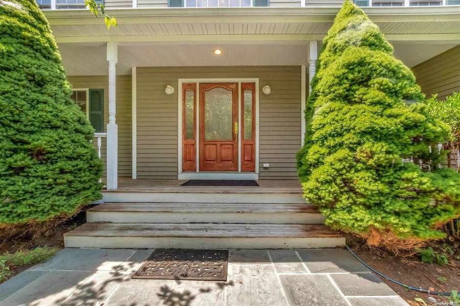 167 Tuckahoe LN, Southampton, NY 11968