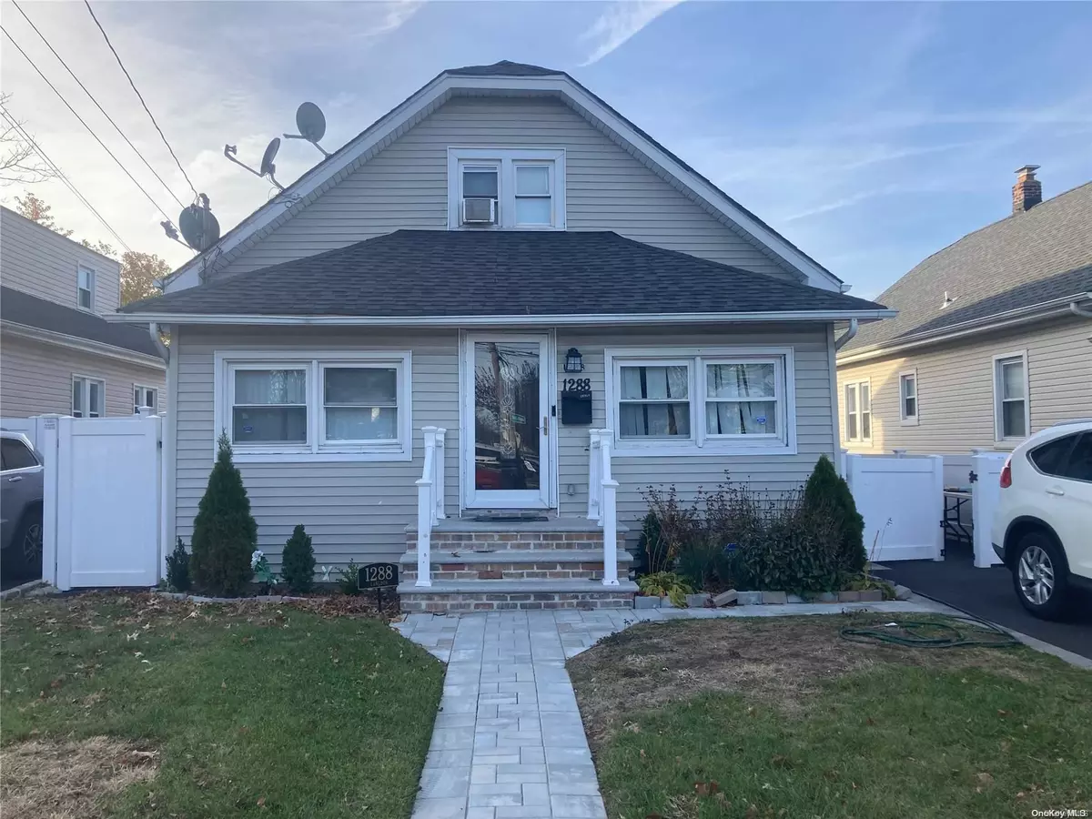 Rockville Centre, NY 11570,1288 Langdon BLVD