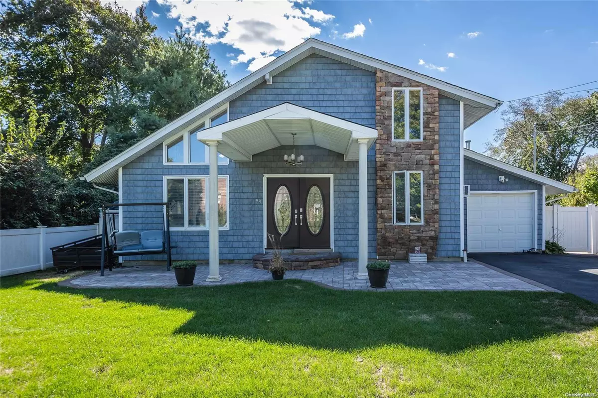 Bay Shore, NY 11706,59 Lanier LN