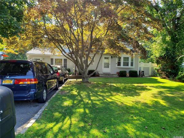 214 Floyd RD, Shirley, NY 11967