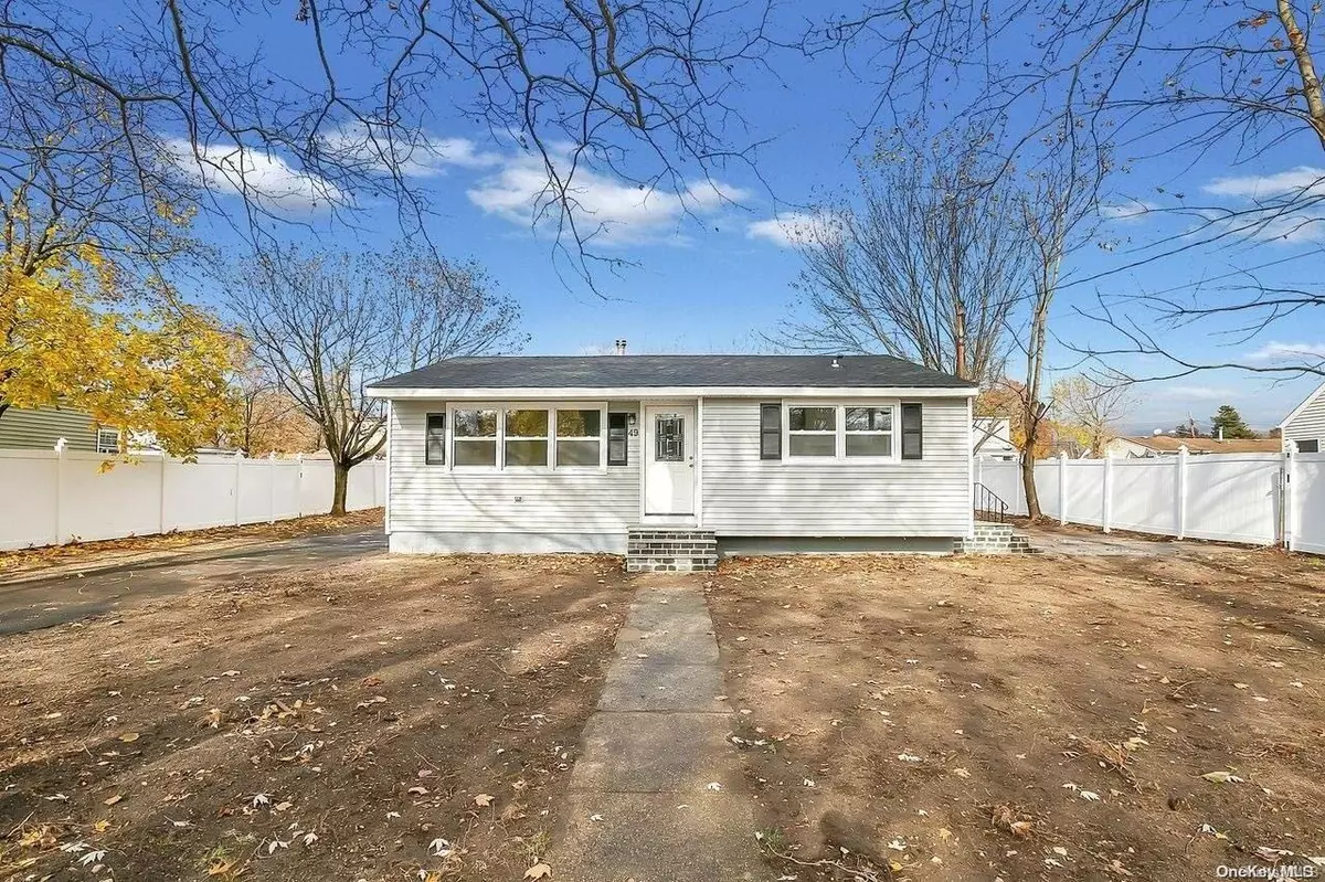 Central Islip, NY 11722,49 E Cedar ST