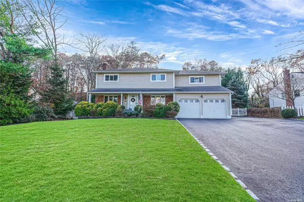 Hauppauge, NY 11788,38 Glenwood DR