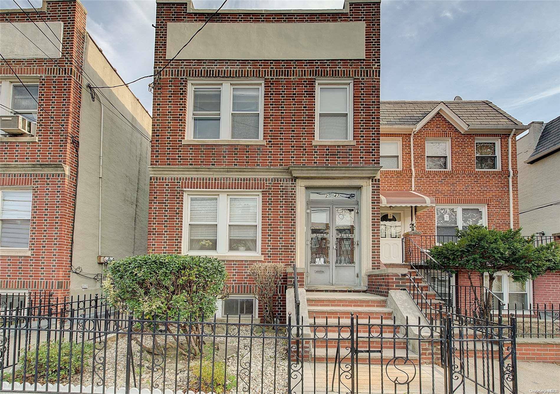 Astoria, NY 11103,25-47 42nd ST