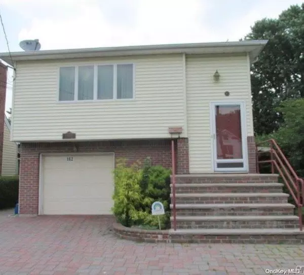 162 Rhodes AVE, Hempstead, NY 11550