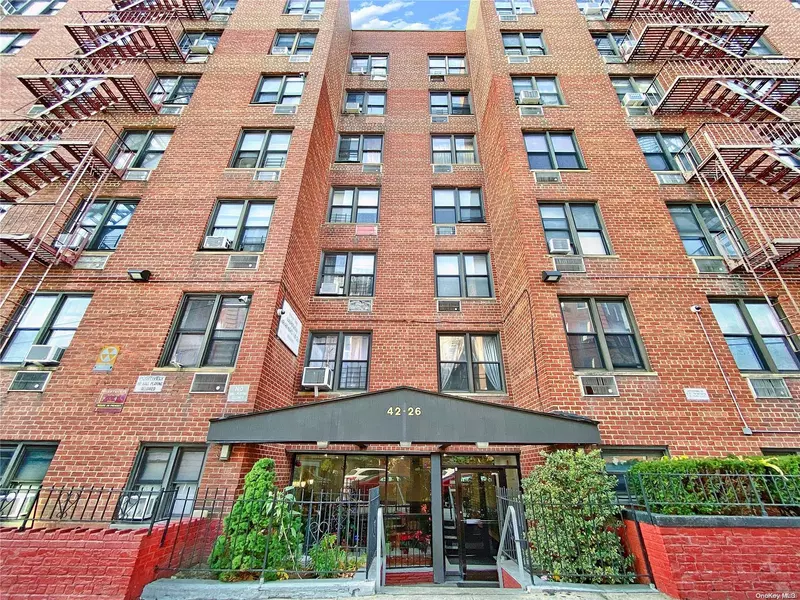 42-26 81st ST #6M, Elmhurst, NY 11373