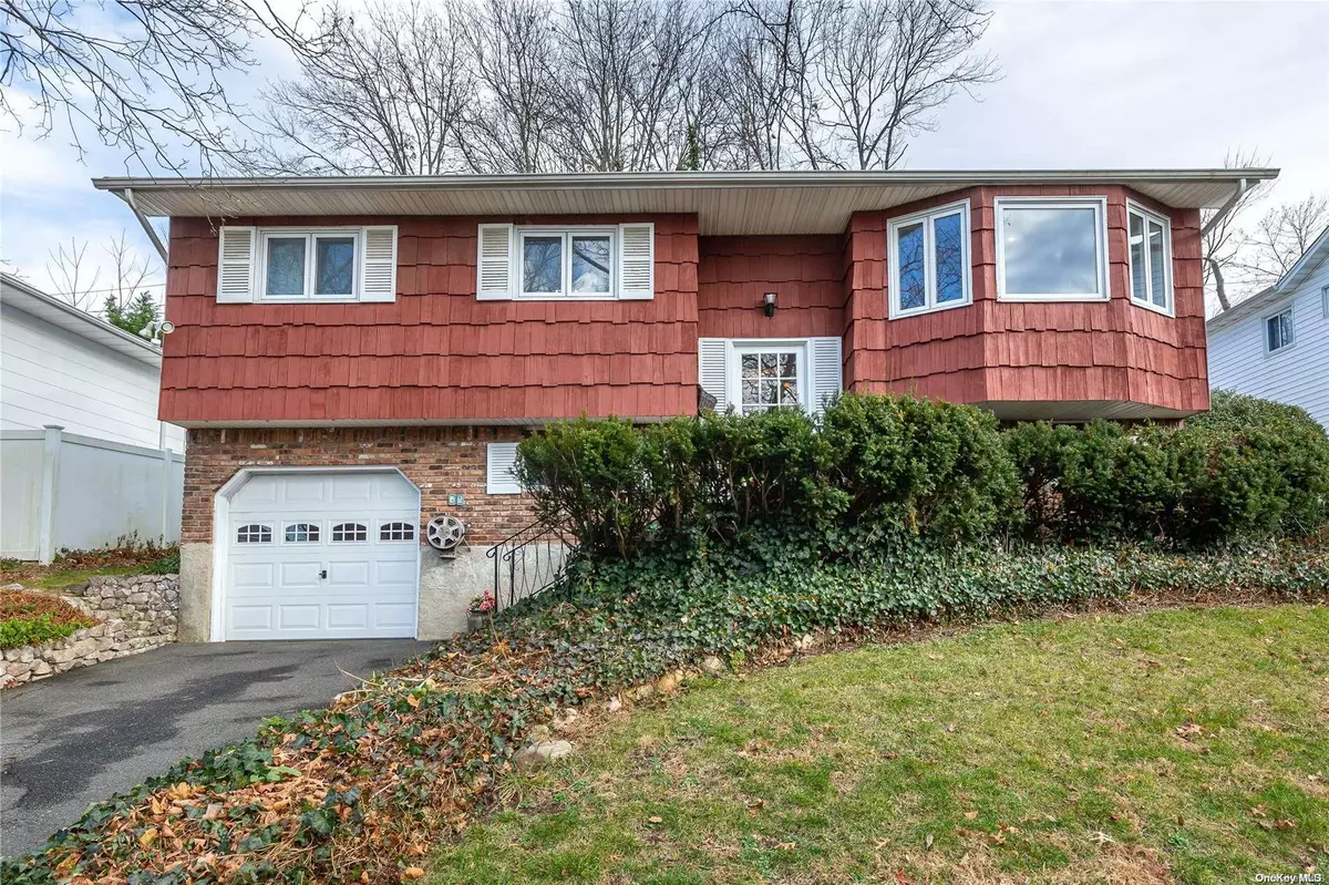 Huntington Station, NY 11746,62 Todd CT