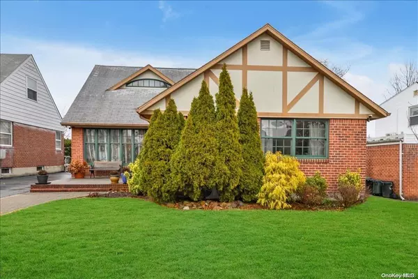 Fresh Meadows, NY 11365,48-19 192 ST