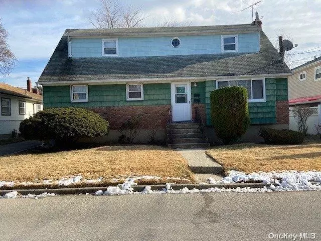 Elmont, NY 11003,134 Herbert AVE