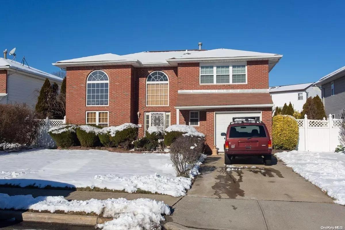 Rockville Centre, NY 11570,444 Locust