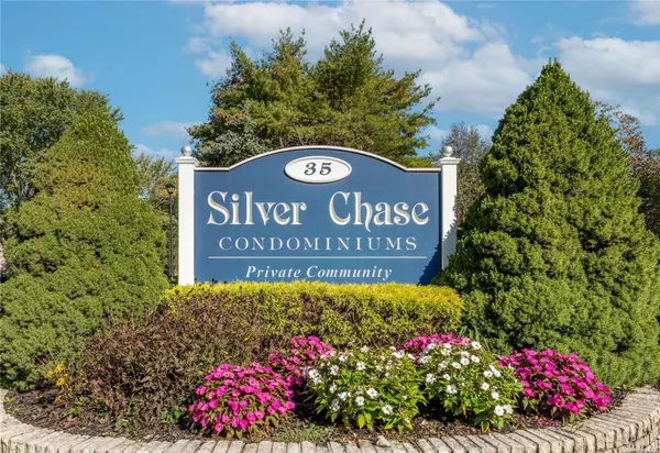 35-24 Gibbs RD #24, Coram, NY 11727