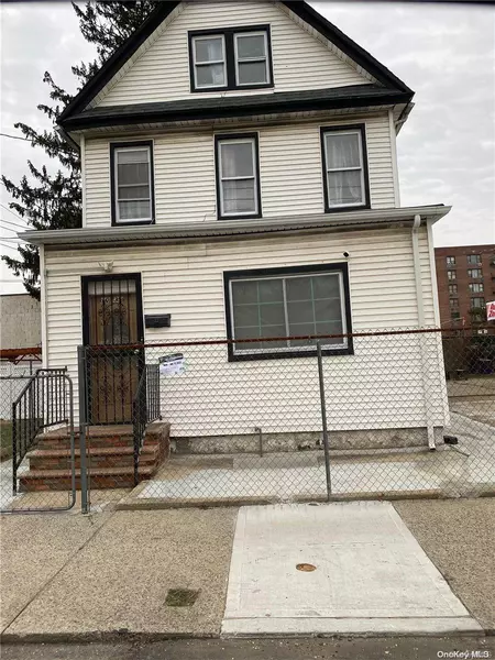 108-35 169 PL, Jamaica, NY 11433