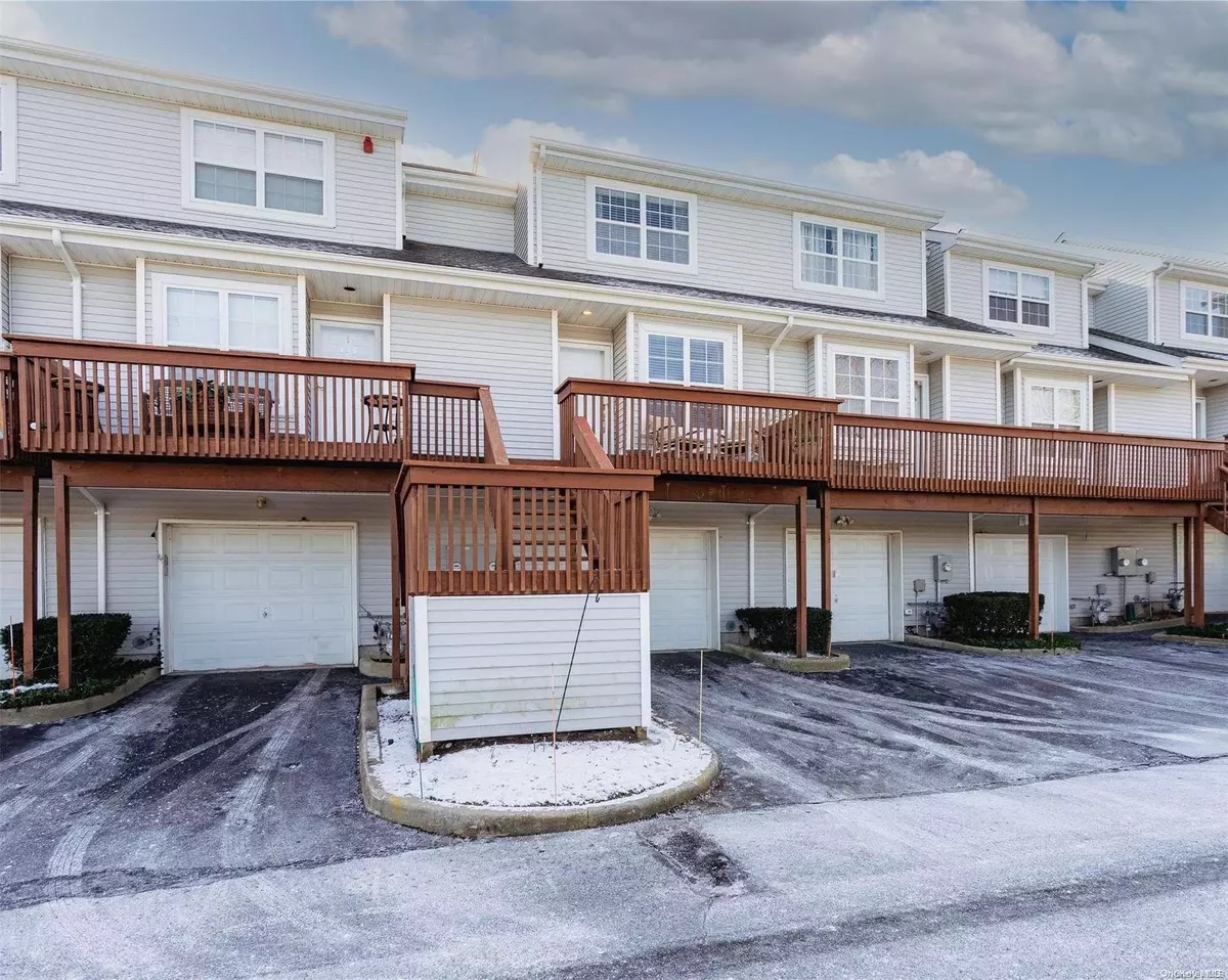 Port Jefferson, NY 11777,133 Windward Drive #133