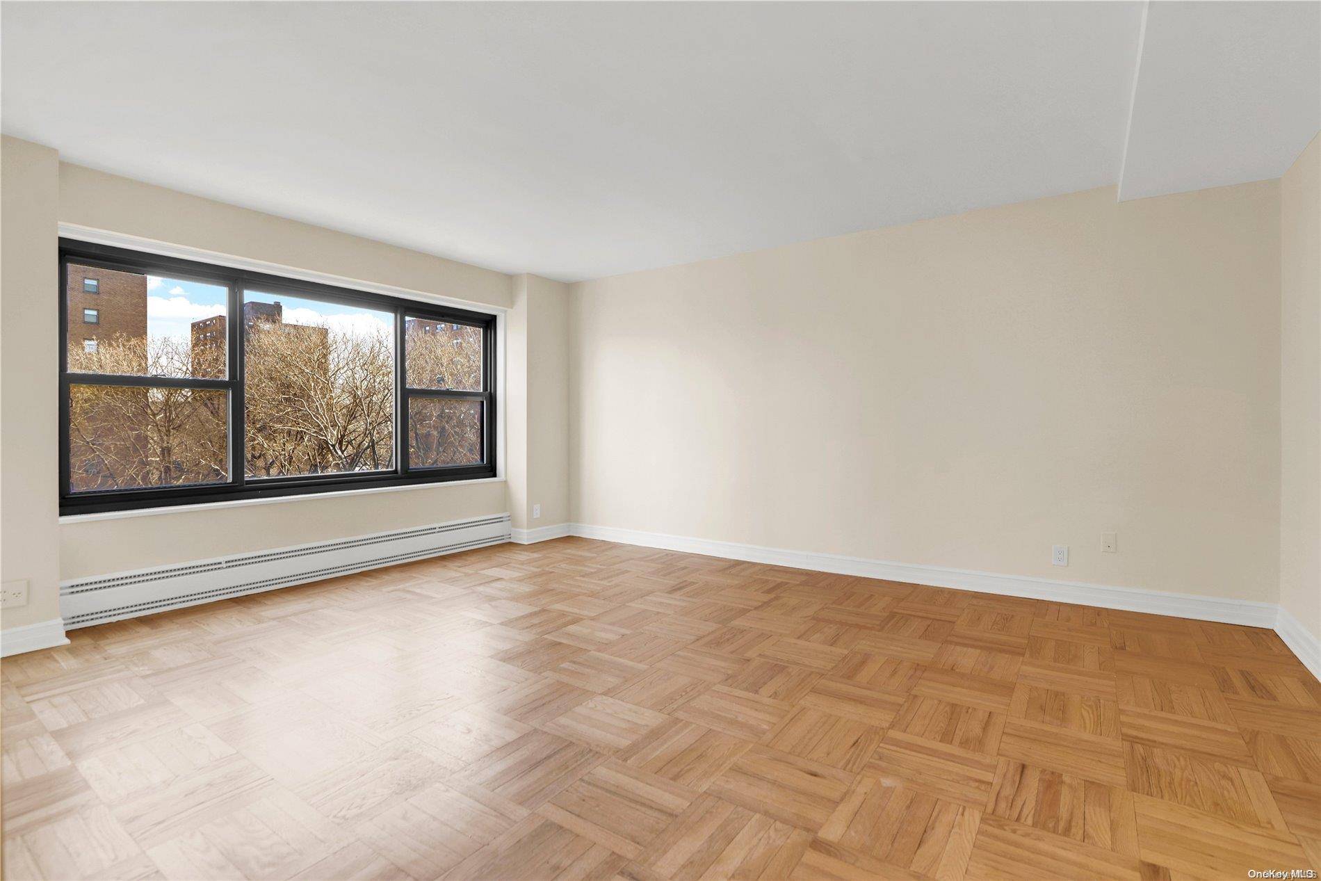 21-36 33rd RD #6A, Astoria, NY 11106