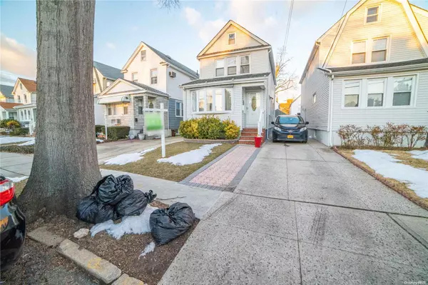 90-17 221st Pl, Queens Village, NY 11428