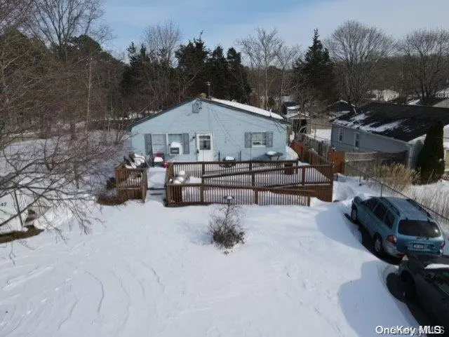 Calverton, NY 11933,74 Laurin RD