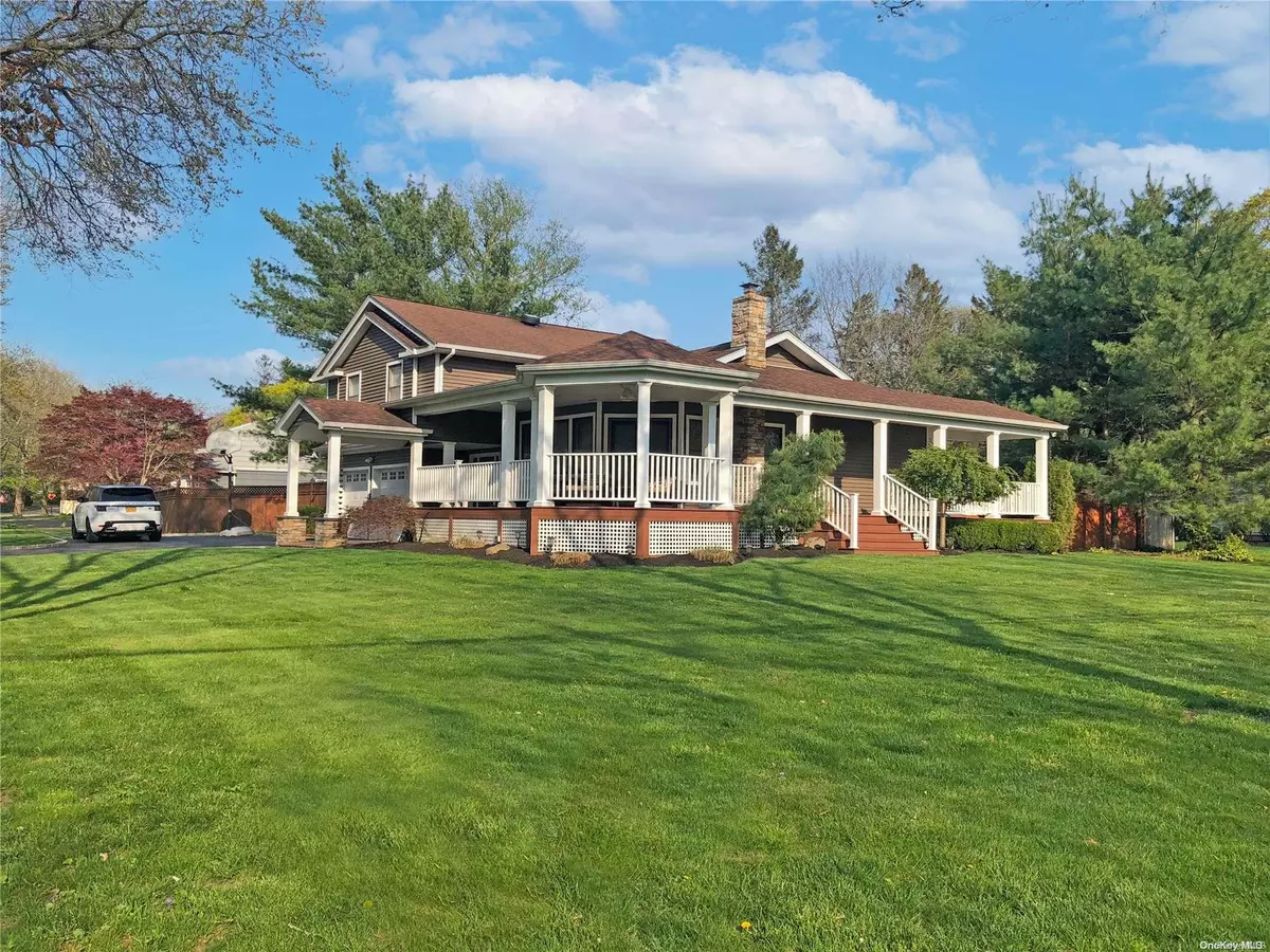 Greenlawn, NY 11740,30 Bowdon RD