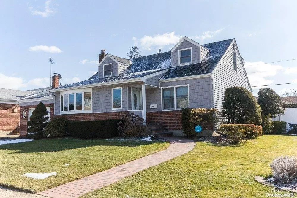 Bethpage, NY 11714,3822 Hahn AVE