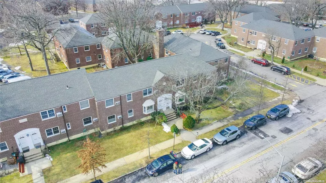 58-48 251st ST #195, Little Neck, NY 11362