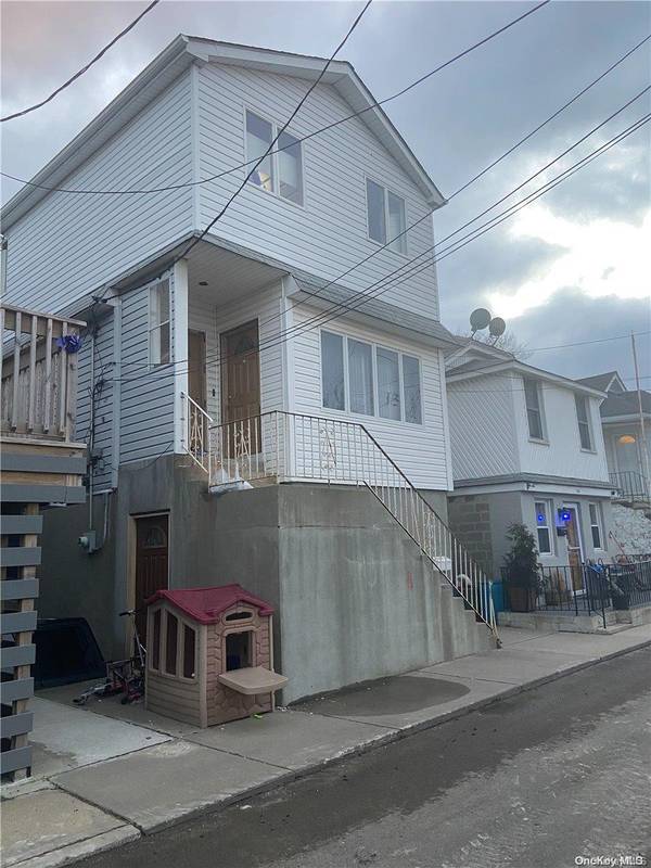 102-10 164th AVE, Howard Beach, NY 11414