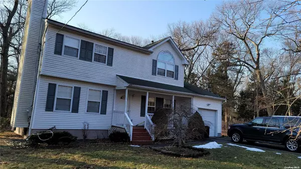 27 Whiskey RD, Coram, NY 11727