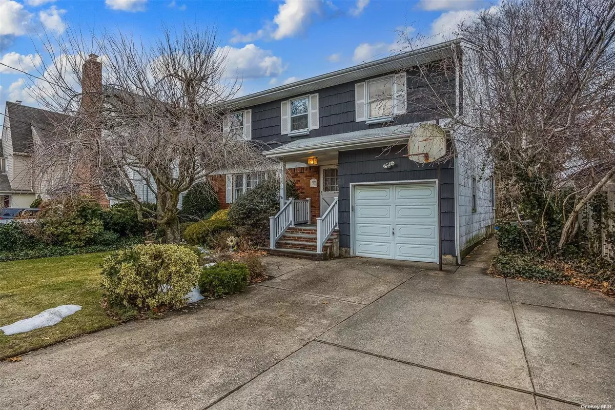 Rockville Centre, NY 11570,68 William ST