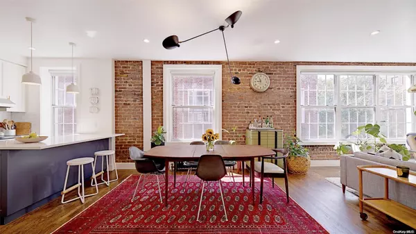 37-27 84th ST #32, Jackson Heights, NY 11372